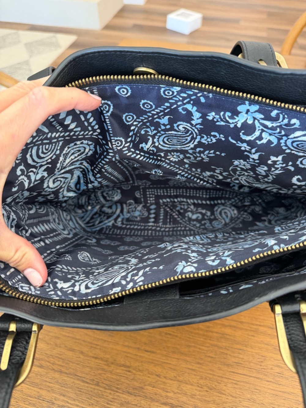 Lucky Brand Genuine Black Leather Tote Bag - Picture 5 of 7